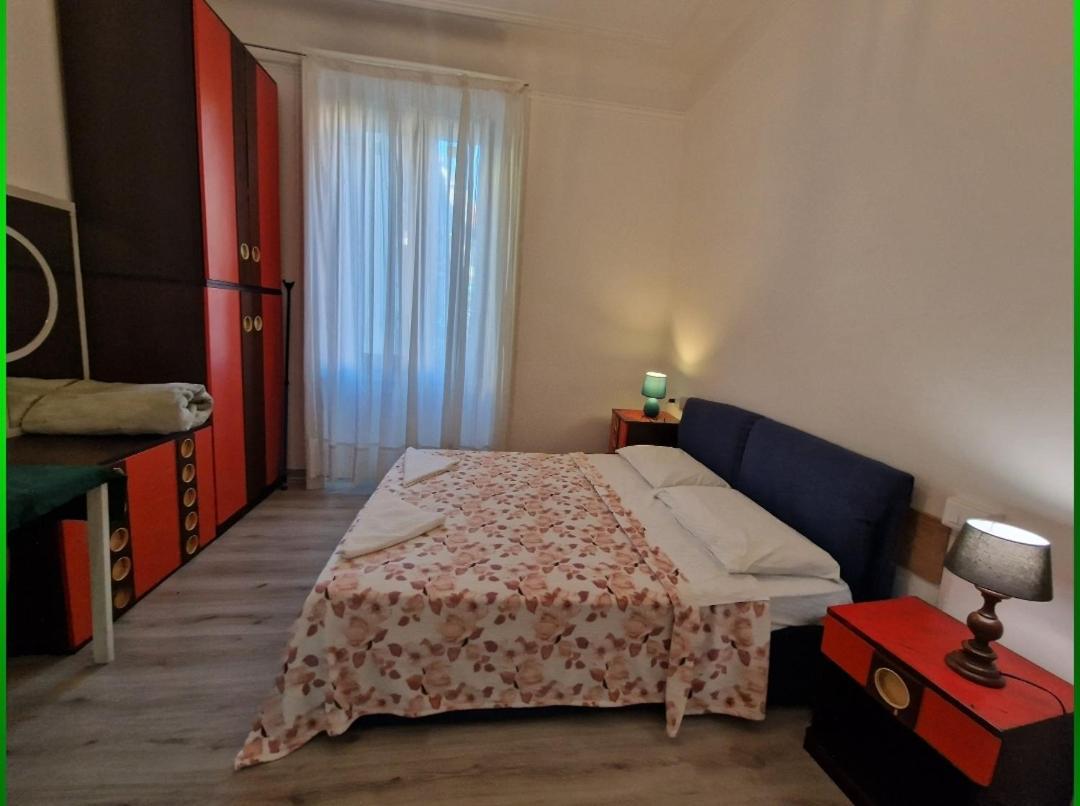 Room In The City Center - Stanza In Centro Citta Mailand Exterior foto